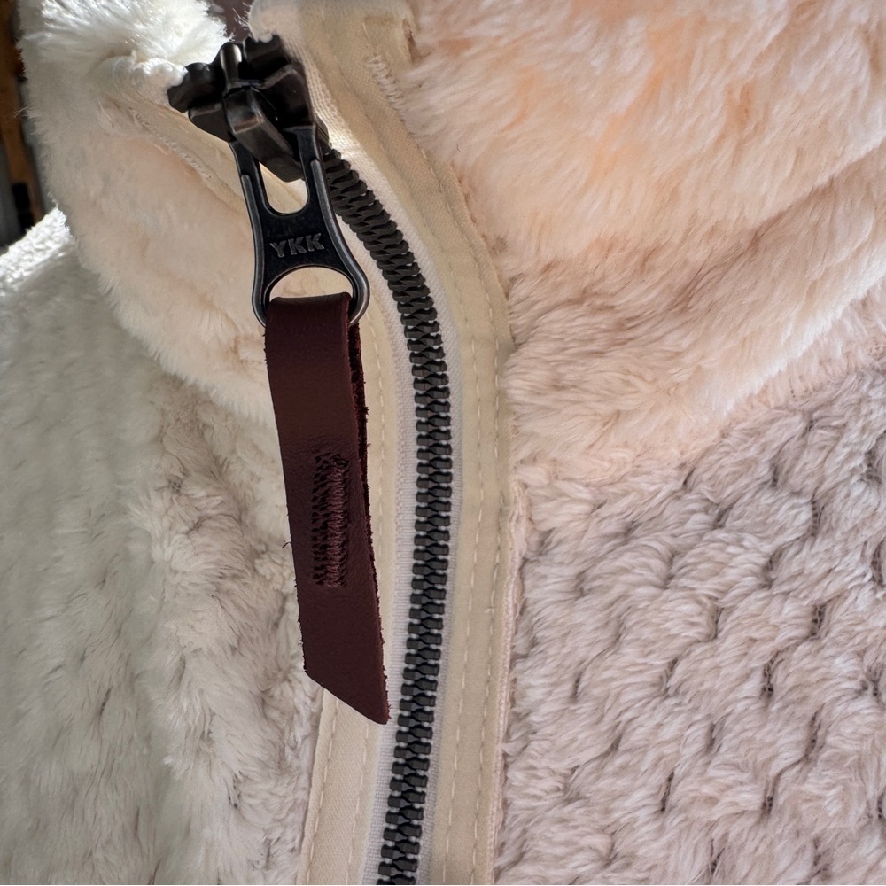 Elegant White-Cream Teddy Jacket - Picture 7 of 11